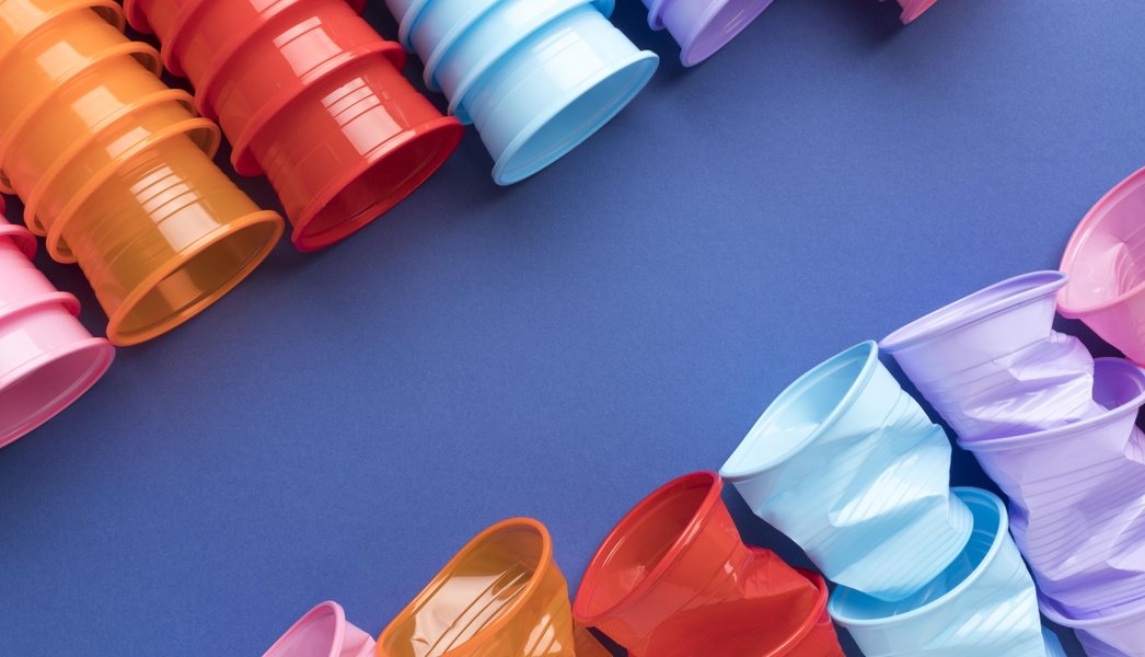 collection-plastic-cups-table