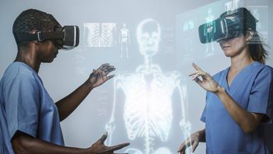 doctors-wearing-vr-simulation-with-hologram-medical-technology
