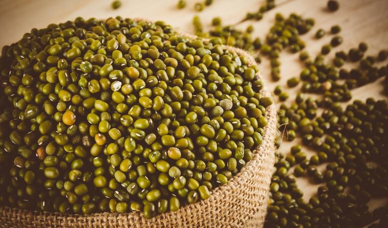 red-beans-wood-background-soft-focus-with-vintage-film-filter
