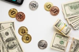 wp-0229a2d104ffc965-currency-desk-top-view