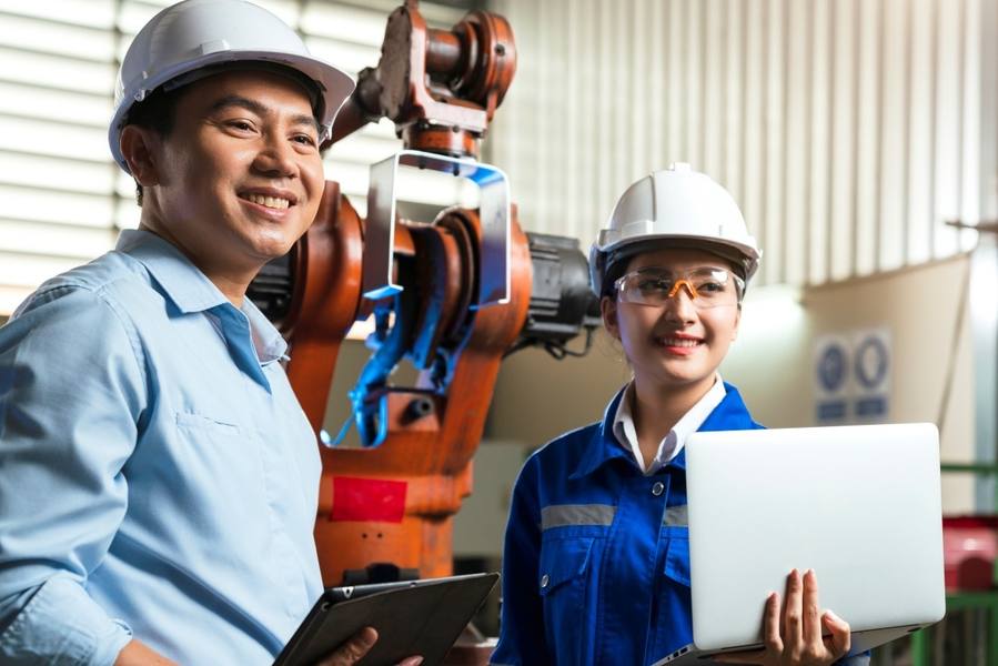 wp-31b13f9c6302f905-engineer-cooperation-two-asian-male-female-technician-maintenance-inspect-relay-
