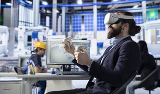 wp-8bc86e93467d328b-solar-panels-plant-worker-uses-vr-workflow-enhancement