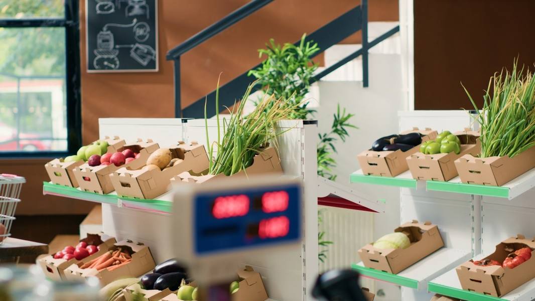 wp-ee8f185b0f7a6715-low-carbon-footprint-eco-supermarket